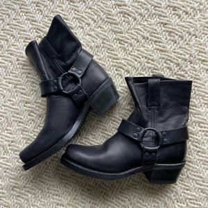 FRYE HARNESS HEELED BOOT 7 M BLACK NWOT